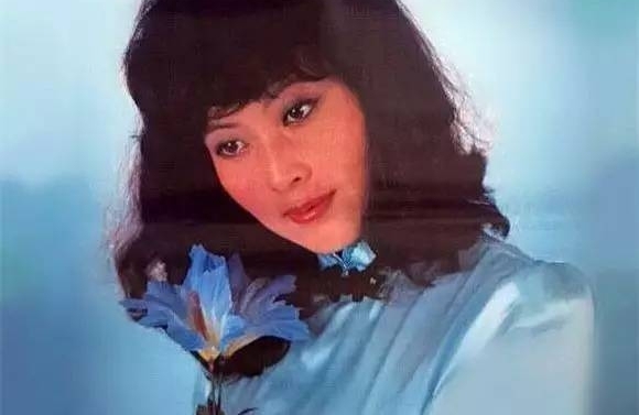 �򲡵������޶���Ů���ɷ������ӱ��۰���