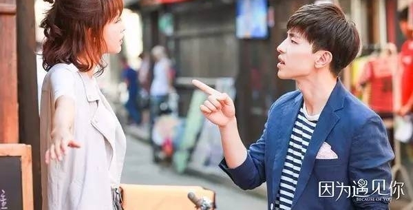 Խ����վ��ѡ��ÿ��Ĺ������Ӿ磬��һ����Ȼ����