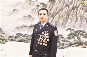 ��ɫ�����ư����� ���װ�������Ⱥ��