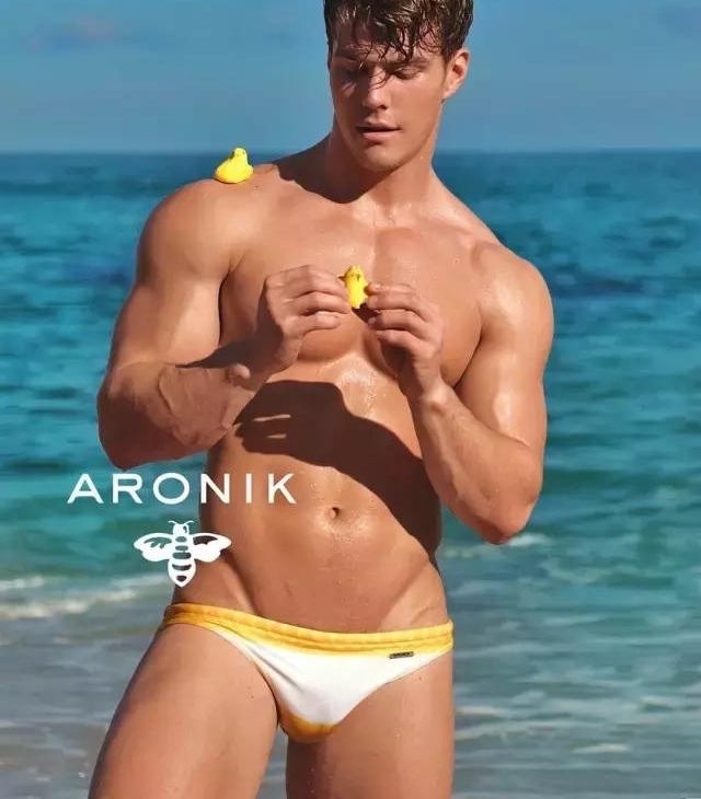 ���������������� Michael Dean