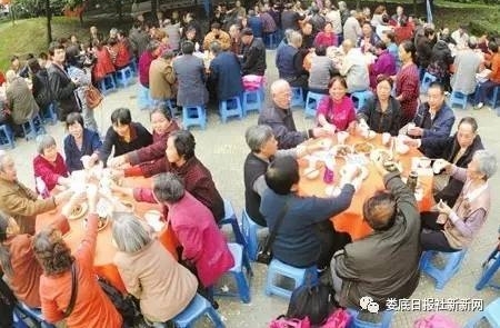 娄底娄星区一农村宴席后 数十人呕吐腹泻
