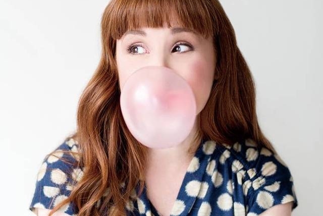 她的唱片销量竟然比小野丽莎和Diana krall 还高