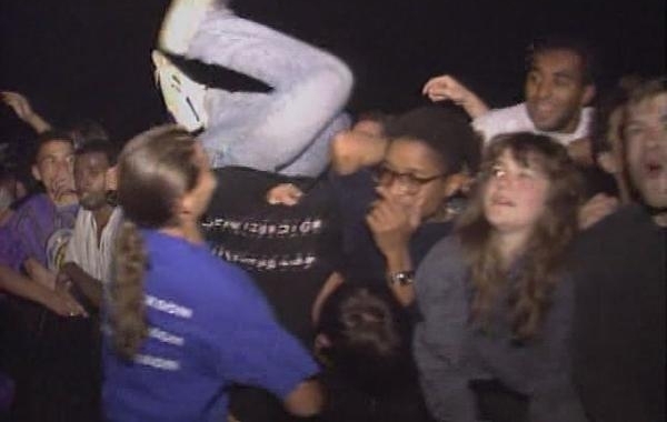 90��������˶��ܿ�ѷ�ж�ţ��һ���ݳ��Ἰǧ���ε�