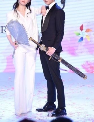 ��ҹ�򸾻�ü�ϵ�У�����������������̫�ÿ�