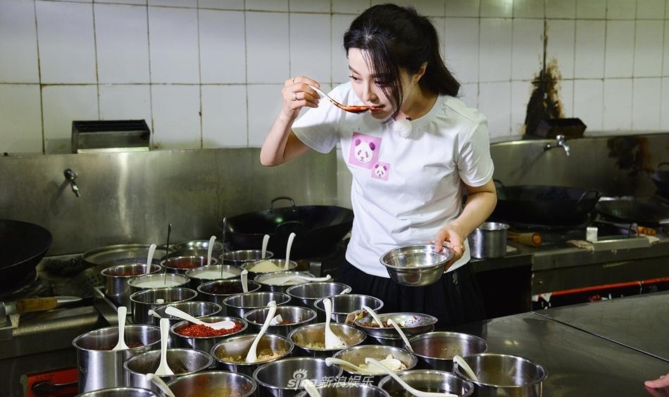 ��������β����Ƥ������ ��ͨ���䳬��Ů