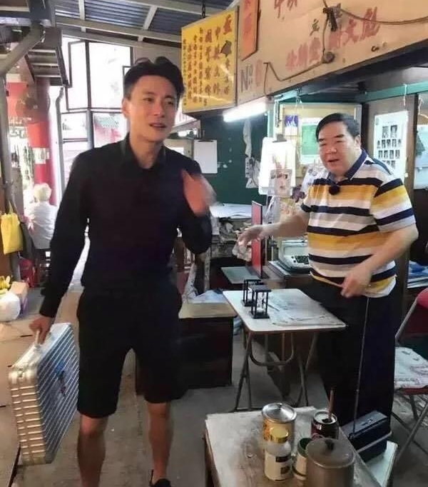 Ϊʲôս˦ɫؼαƵƵ?