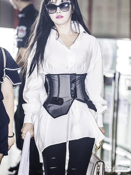 ȽӨӱ�����촩���� �����ճ�С����