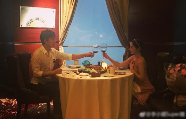 ��С贻�ˮ�б�������һ�ѱ����Ϲ���MAX�������������ܰ�Ҹ�