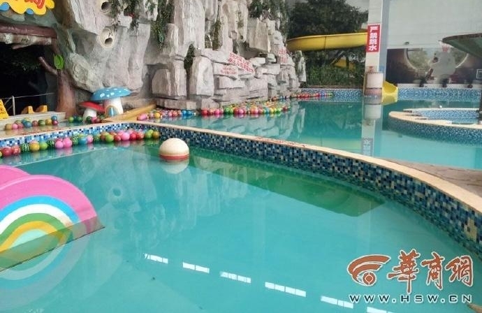 ����4����ͯ������Ȫ��Ϸˮ���� ����3�������˷���