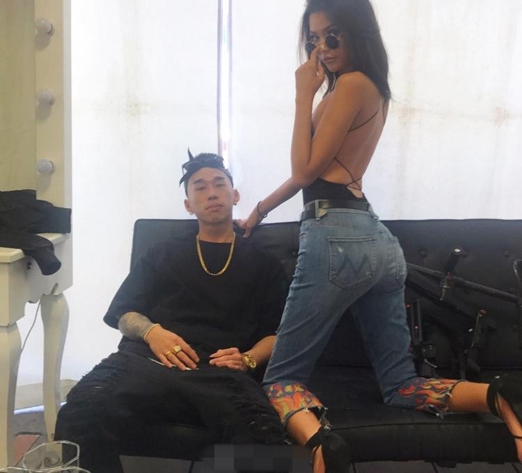 ���й�����������rapper����ײ�� �����ǵ�Ů�Ѷ�������