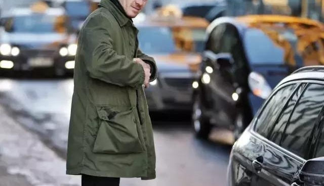 ͷ­���²�ѩ�����ϣ�������Ƭ�����