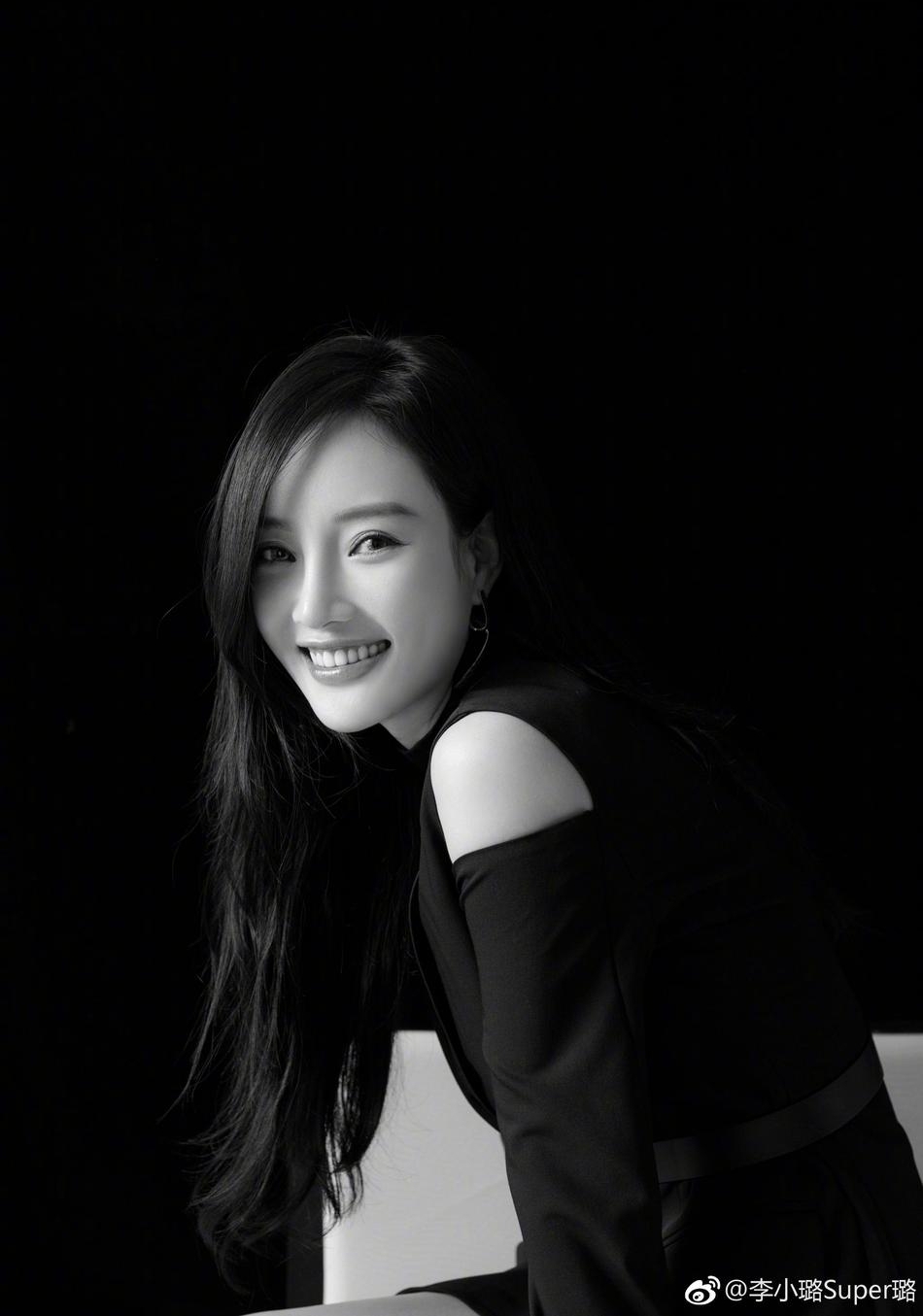 ��С�ɹ���� ױ�ݾ��������Ȼ�