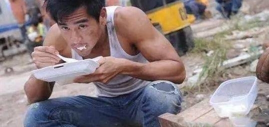 �����Ǿ���з��̵㣺������׵����񹤣����»�������������