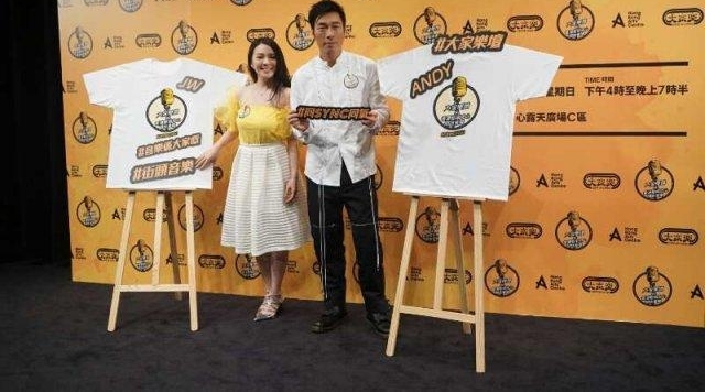 ��Yes ����ֳ�����־���¸��½���¶���ݳ��� �������ų�ϯ��ͷ���ֻ