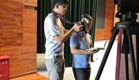 ɽһӳŮڱ׷Բιµļ¼Ƭ