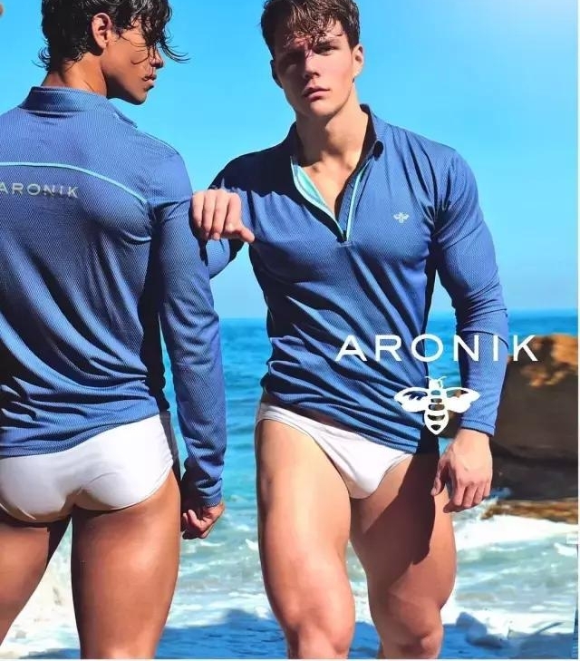 ���������������� Michael Dean