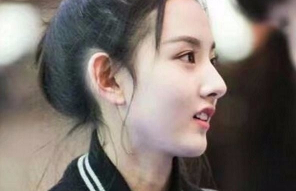 ����Ϊ���᳤�ɵڶ����Ű�֥��8���ȥ�ˣ�ȴ������Ů�����ෲ