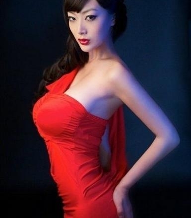 5λ�������ߺ��Ů�ǣ����һλ�����й�����