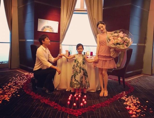 ��С贻�ˮ�б�������һ�ѱ����Ϲ���MAX�������������ܰ�Ҹ�