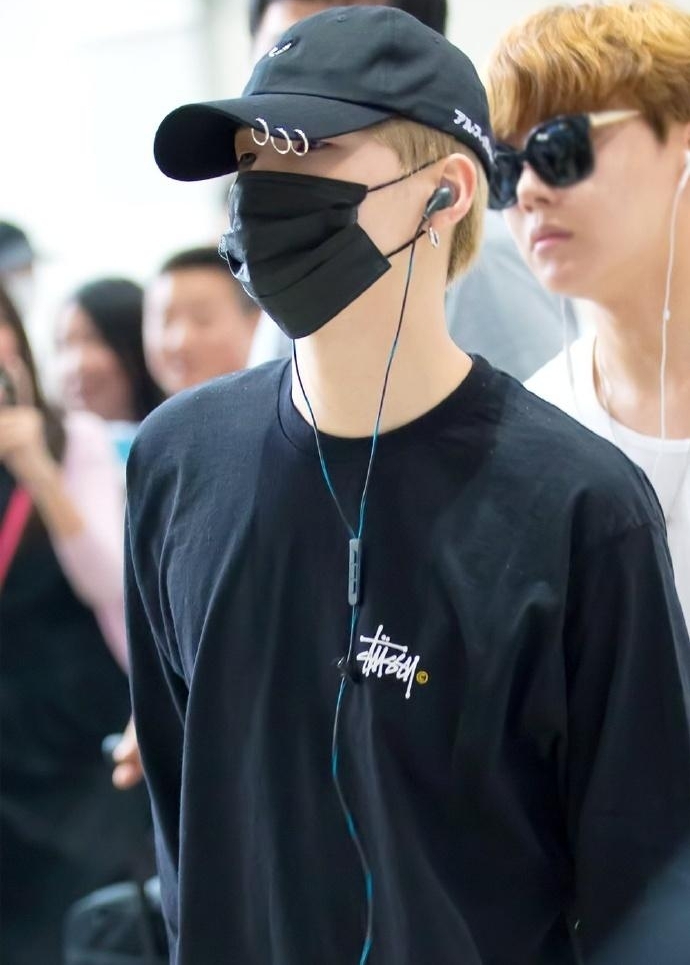 �ɫj�� | SUGA | ���������� ����all black�Ŀ���