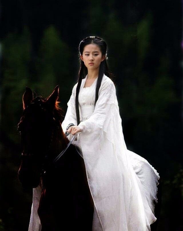 ���������ʮ�㣬�����ȰͿɰ�������ӱ����������λ��ϲ��˭��