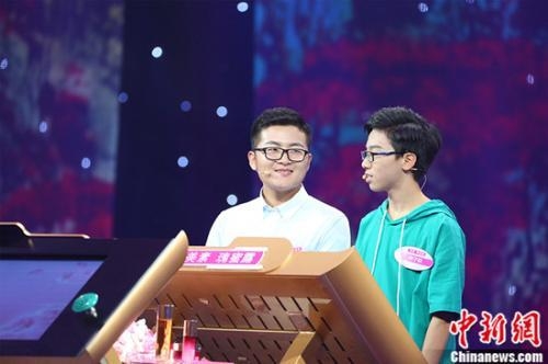 ��ʫ���л����ܾ���ս������ �ھ�������˭��������