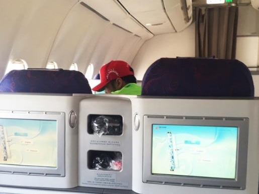 ���ѳɶ�ż��л���棬���ƣ��ɻ���һֱ��ǣ�ֺܶ�����ʮ������ٴκ���ǩ����