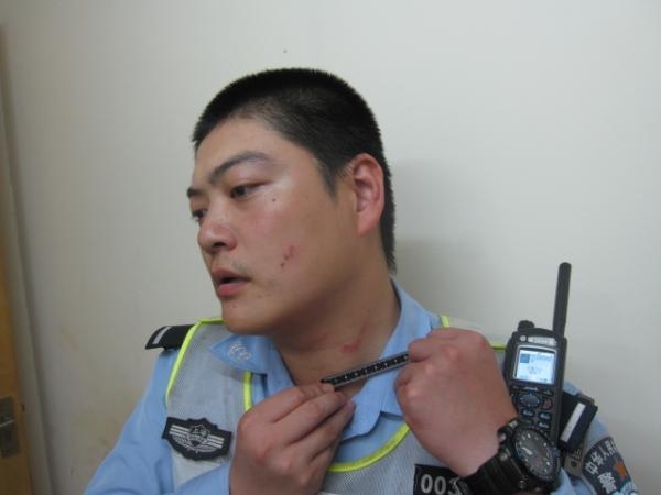 Ů���������߼ܺ��ɷ�һͬ�������� ���ӷ��������ﱻ�̾�