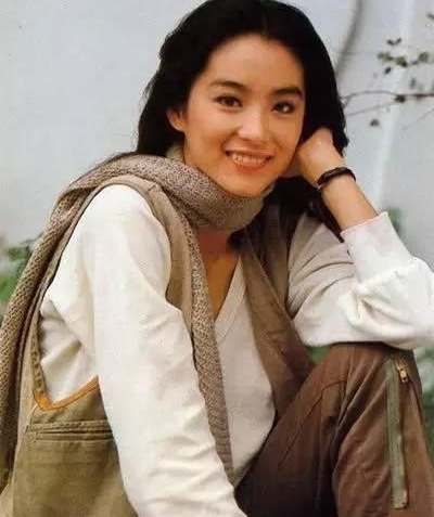 亦舒心中的美女不是马伊琍袁泉,而是这位让李嘉欣都自卑的女神