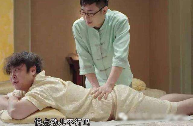 乔杉到大鹏工作室做客被请吃蛋糕真讲究,戴价值6万元的手表亮了