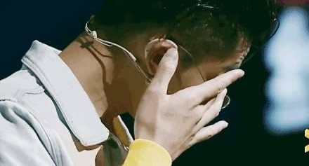 欧阳靖止步12强吴亦凡哭了,却遭锛偼虏鄞蠡犸紓吐槽