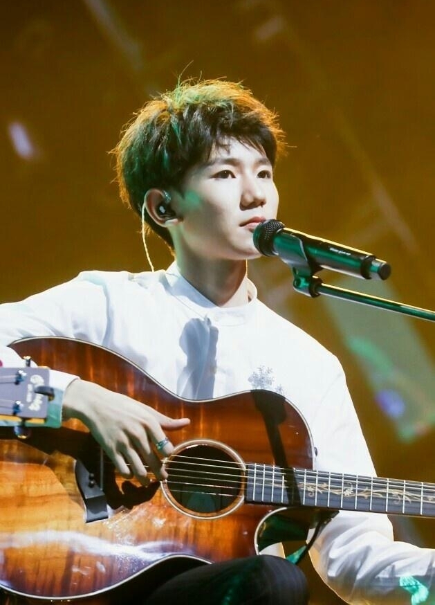 演艺圈风起云涌,新晋男神层出不穷!不仅颜值高演技好人气很棒棒