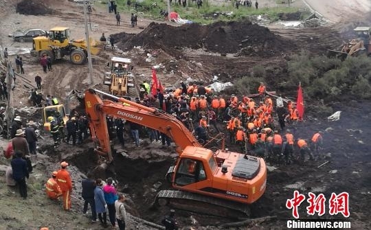 青海玛沁山体滑坡灾害 90余人被疏散600多人参与救援