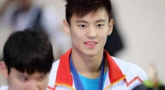 《新闻联播》被河南“承包了”,河南最大的特产居然是明星!