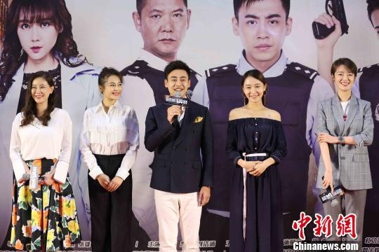 热门IP改编剧《警察锅哥》开播 锛