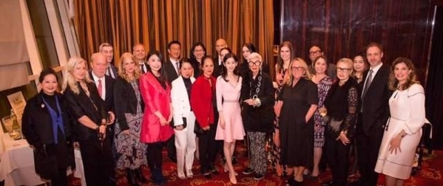 人生赢家奶茶妹妹:与其做“王的女人”,不如做女王大人!