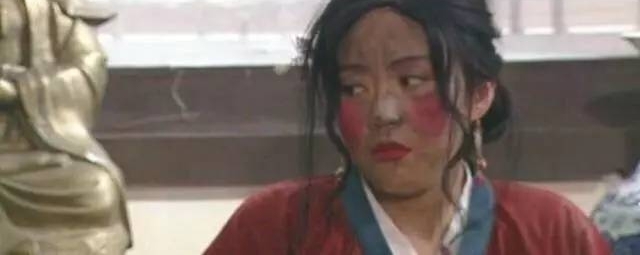 杨幂又签了个新疆妹子,曾被赞中戏素颜女神?!我只想知道她会不会超越热巴...