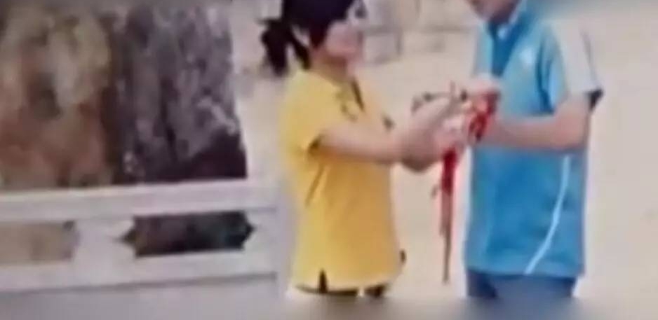 ���鵱��Ů�����Դ󷢣��ڳ�Ů����һ���⣬����������˭����