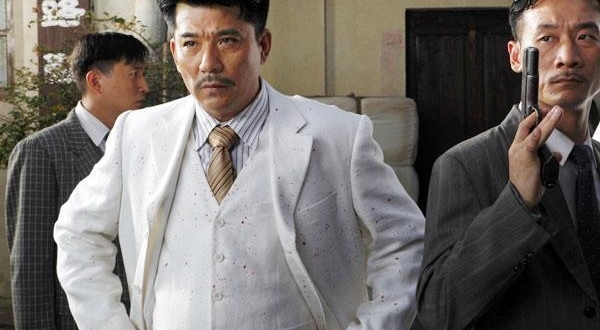 哥哥大导演妻子是名演员,他55岁成影帝,对患病妻子知恩图报