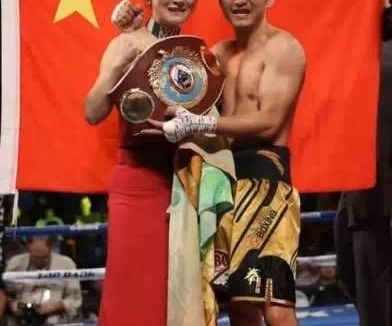 吴京华仔李安,娱乐圈成功男人背后的女人,她们也有自己的芬芳