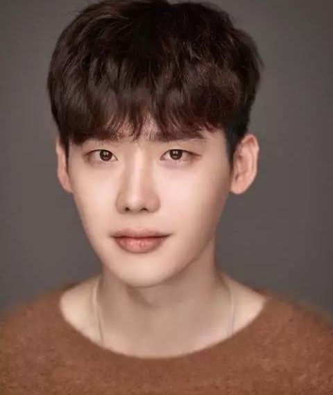 V.I.P.ëȻĽɫ˶ôݳģ