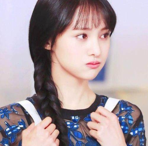 Angelababy新造型撞脸郑爽,左脸被发现肿起一块小包