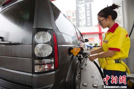 本周五国内油价将迎锛偭搅?秋紓 每吨或上调200元