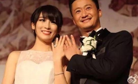 吴京华仔李安,娱乐圈成功男人背后的女人,她们也有自己的芬芳