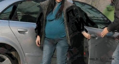 当年的春光灿烂猪八戒徐峥如今已是大导演,身价飙升,豪车众多