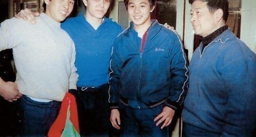 54岁李连杰面容憔悴不堪,下半生瘫痪竟没有人同情,甚是可怜呦