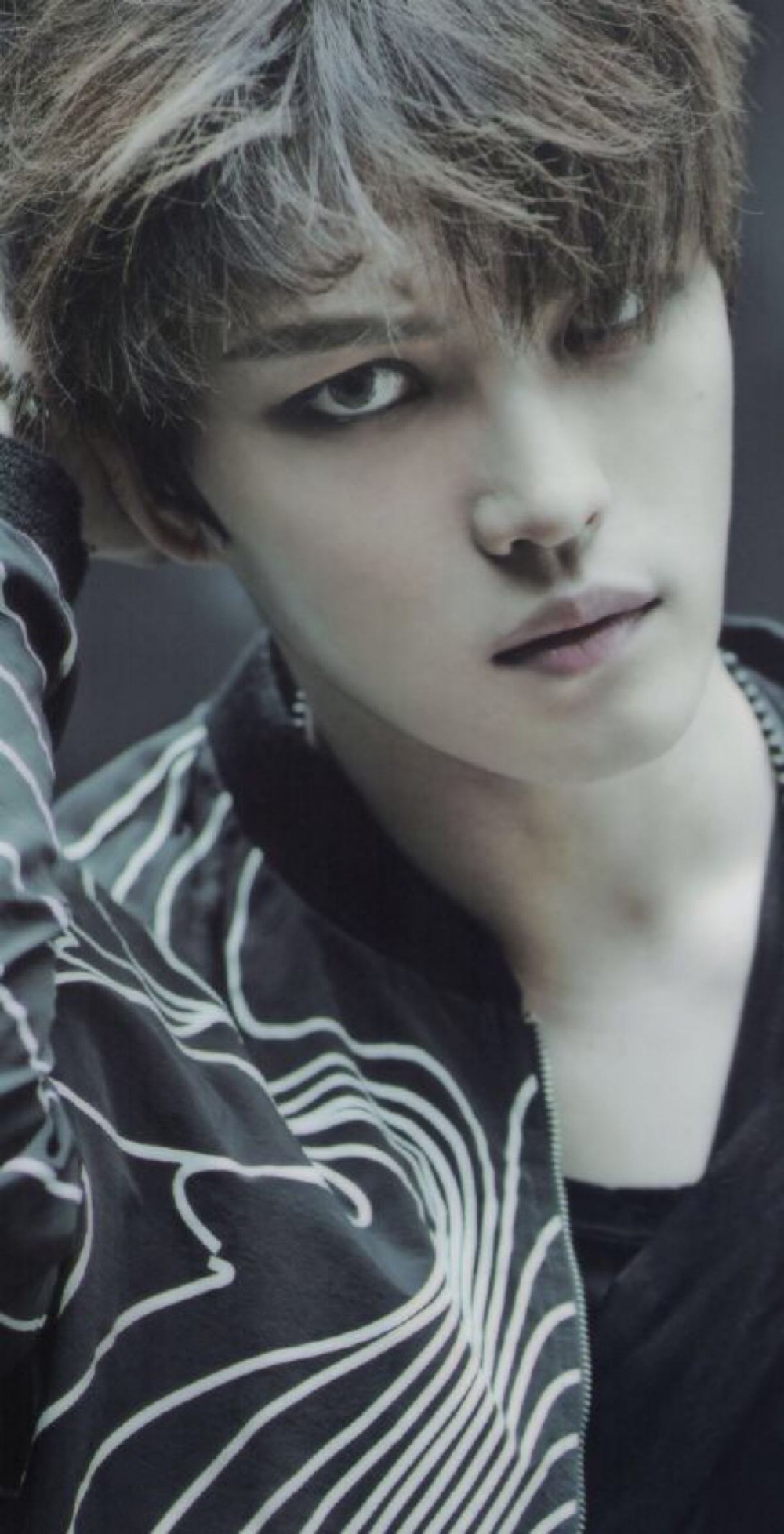 金在中整容前后图片 双眼皮真得后天长的?