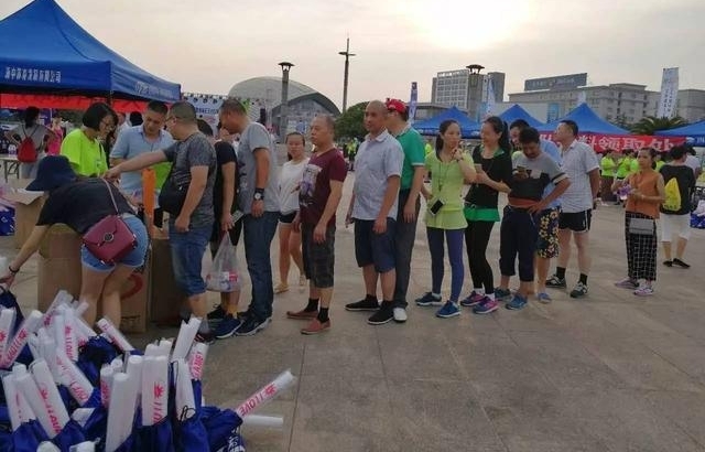 ���챣������2017����ȫ�����ա����н������Բ����Ļ