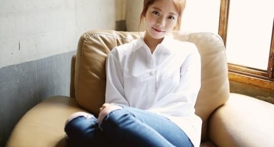 郑容和前师妹坦言曾遭男友家暴 把经历写进新歌