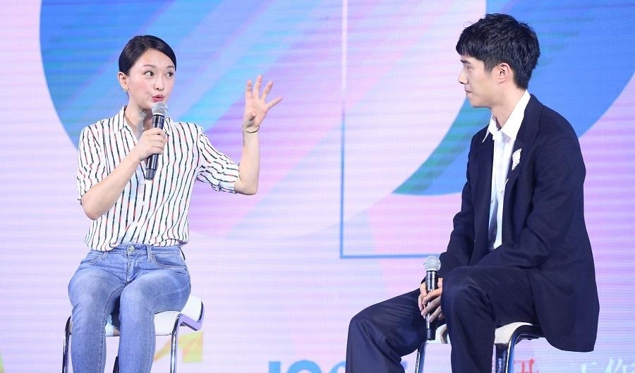 《今日影评》一岁特别节目周迅出席 刘昊然积极响应